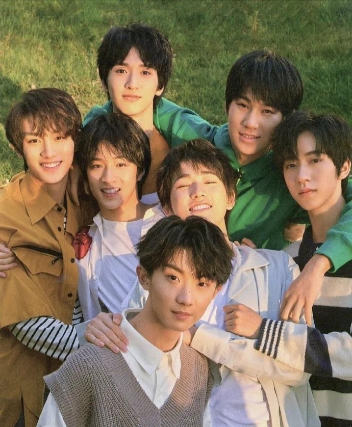 时代少年团那些超好看的壁纸狂风暴雨也要陪你走更远