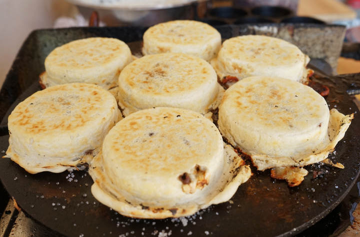 寻味桐乡|2元钱一个,吃的是正宗非遗美味,点睛之笔是糖腌过的肥膘