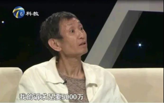 遭遇渣男背叛，又被生父吸血，“甜美女孩”毛晓彤的人生，不容易