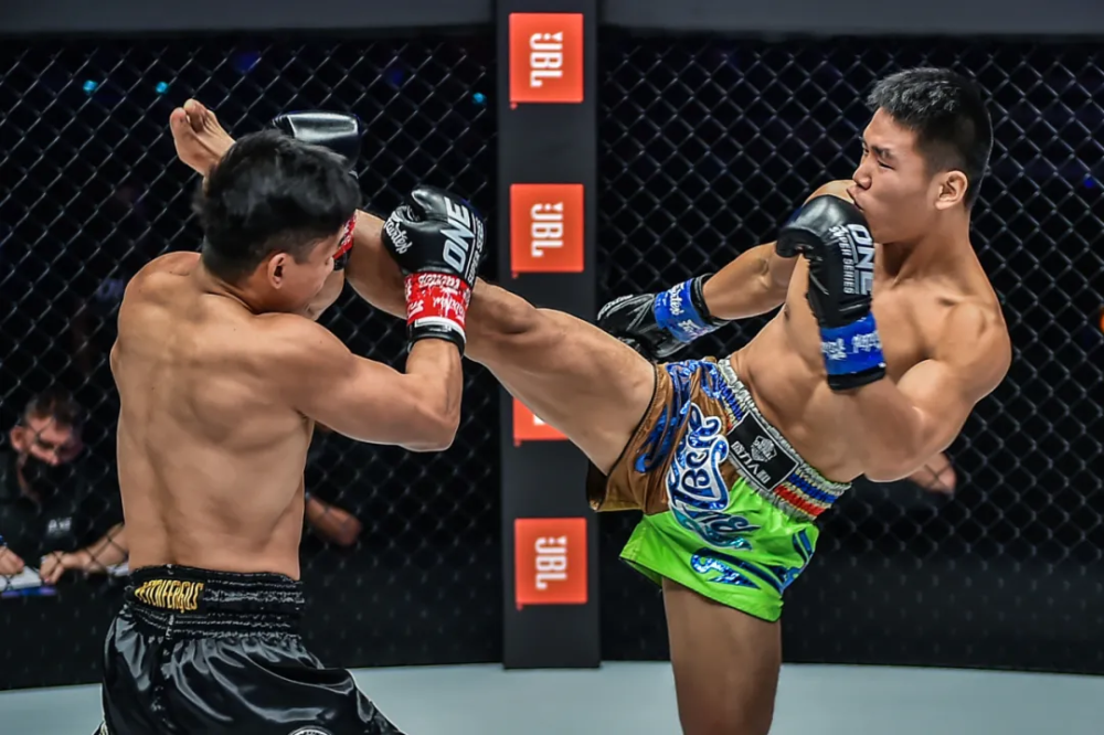 昨晚,张成龙负于"播求弟子"帕奇特侬,迎来职业生涯四连败