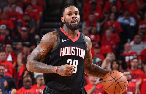 掘金训练营合同签下老将内线塔里克-布莱克