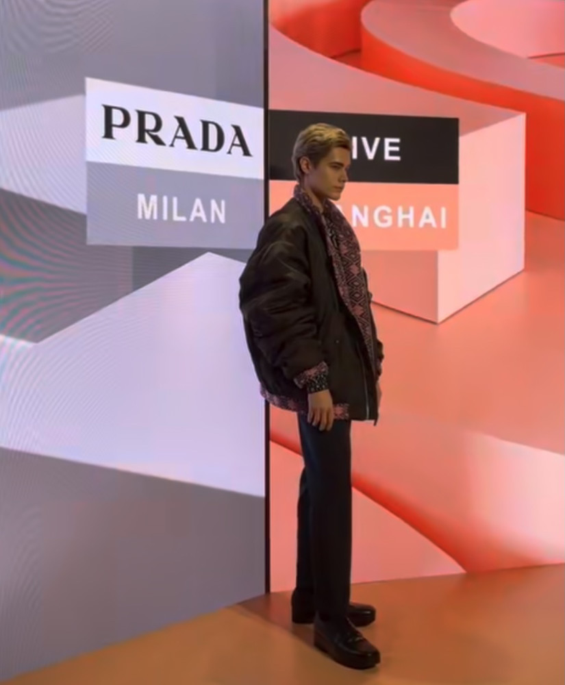 2023:蔡徐坤prada新款墨镜 _蔡徐坤穿的prada的照片-第2张图片-潮百科