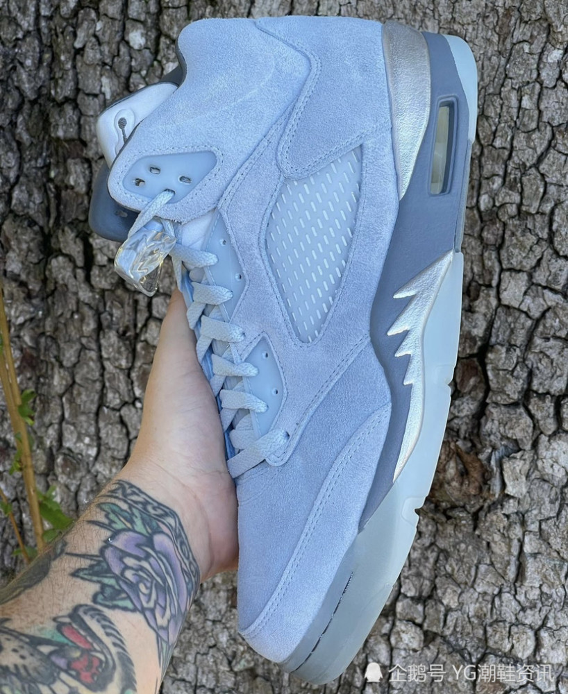 全新aj5 wmns "蓝鸟"最新实物曝光!清新十足!