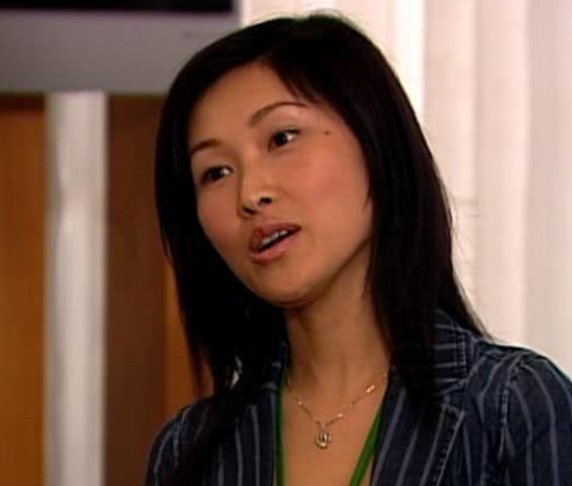 被tvb逼走后改当网红陈琪收入丰厚住3层别墅夫妻共有4套房