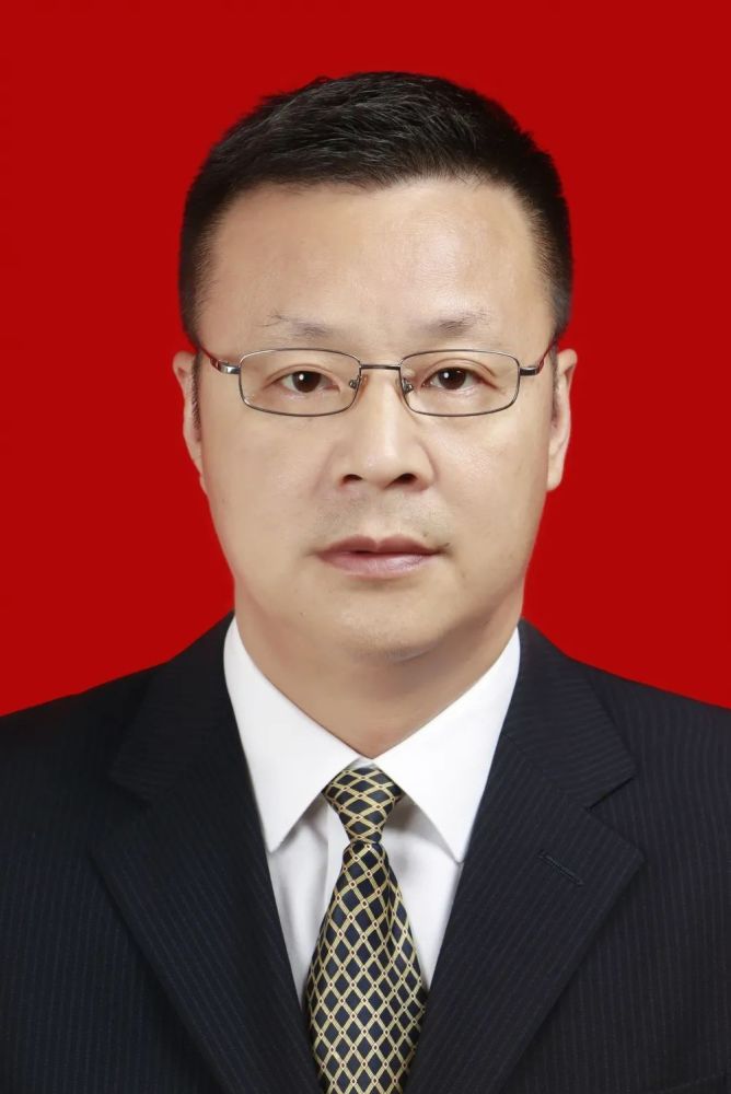 房义勇,男,汉族,1972年5月出生,在职大学,中共党员,现任绵竹市委常委