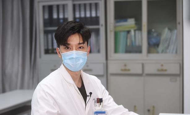 江直树真的存在高颜值男医生17岁读大学25岁博士毕业