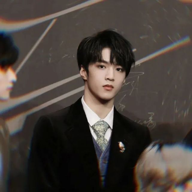 明星头像刘耀文