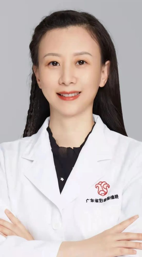 罕见病组特殊病例反馈门诊组何薇医生分析了2个特殊病例探讨了尿直肠