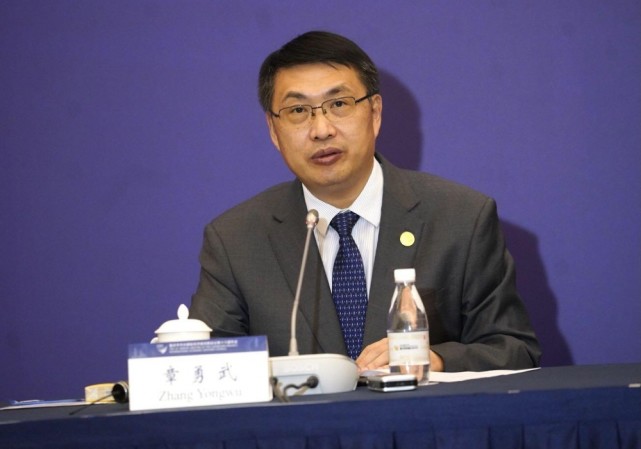 重庆市市长顾问团年会丨共建成渝地区双城经济圈 国际顾问建言90条