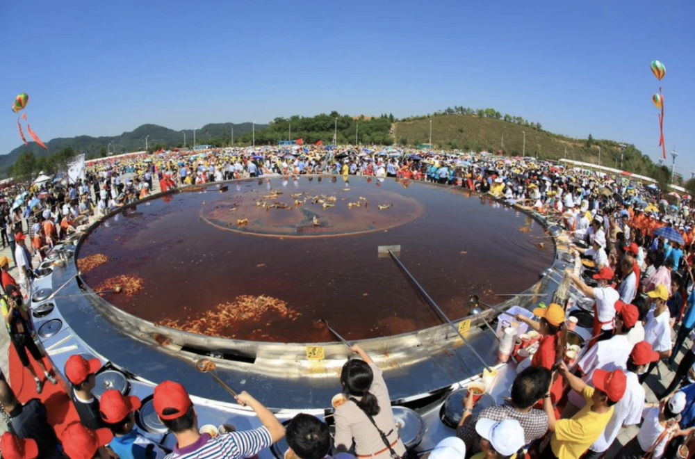 柳州螺蛳粉美食节今天开始了!有吃有玩,有网红,地址在这