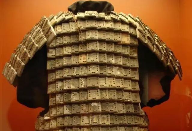 宋朝兴盛的纸质铠甲,让地方官自愿,用百套铁甲换50套纸甲