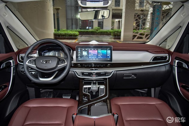 抢先实拍吉利嘉际白金版多方面升级的家用暖心大白