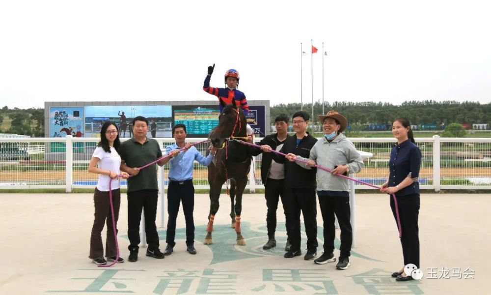 大陆马独家2021玉龙国际赛马公开赛练马师年度排名出炉