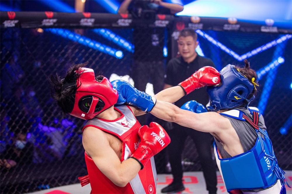 向佐退赛,官方被整懵,曹云金笑出声,向佐:肌肉拉伤,无法参赛