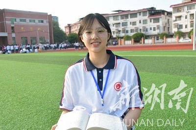 永州市道县第二中学1901班女生左林青喜获全国三等奖,其指导老师陈附