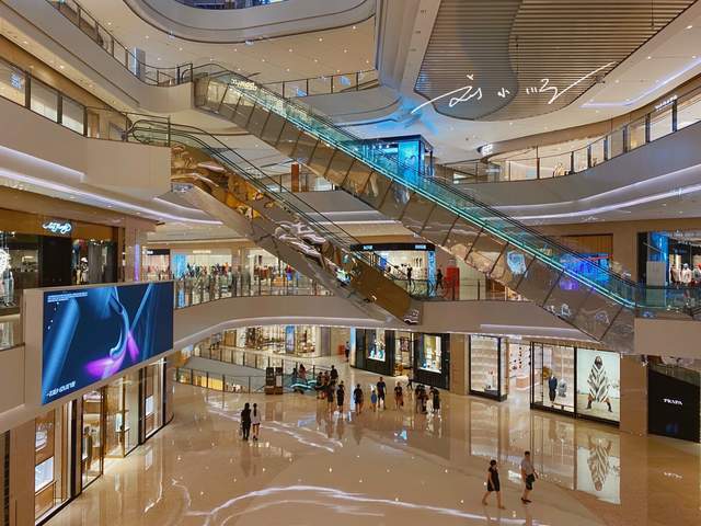 重庆唯一有爱马仕的高档商场却选址在九龙坡区游客出乎意料