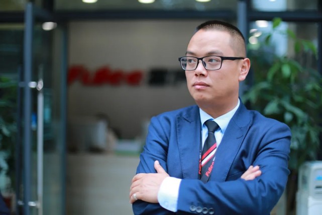 人物丨张宏炜的上半场:"活着"并"活好"