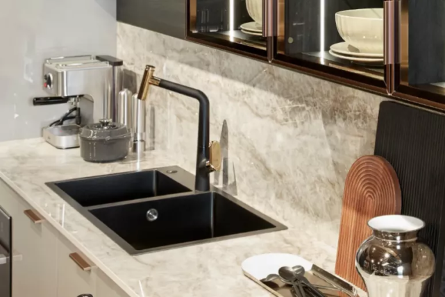 厨房水槽不知道怎么选 记住这几点 好用30年