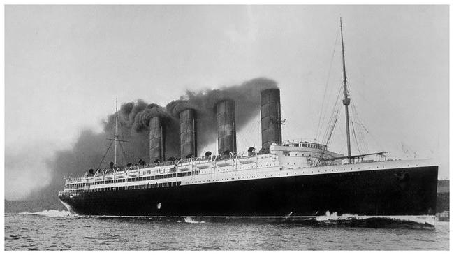 1915年,从纽约到利物浦的远洋客轮卢西塔尼亚号被鱼雷击沉,仅仅18分钟