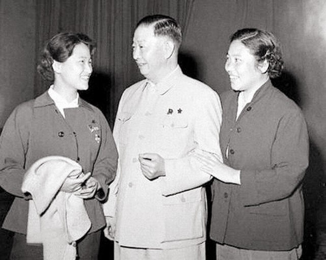 常香玉4子女过得如何儿子陈嘉康投身商界3女儿投身豫剧行业