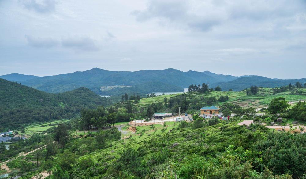 在福建省也有很多非常美麗的景點,例如這裡的玉融公園,福廬山公園和大