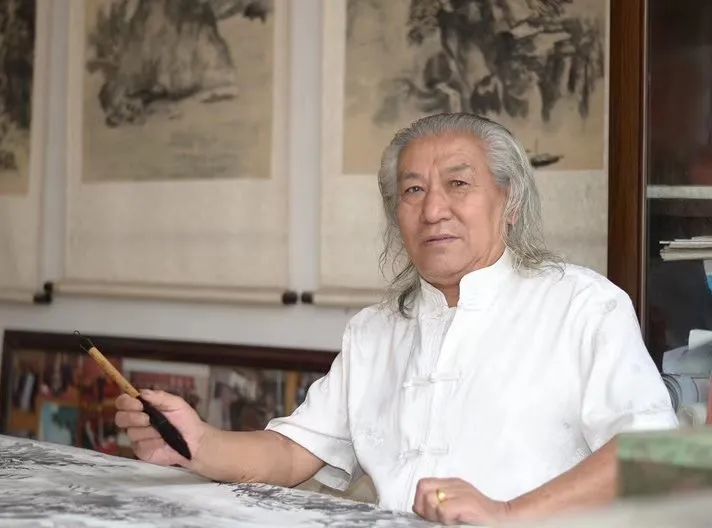 艺术家简介:张振生,中国美术家协会会员,国家一级美术师,中国国宾礼