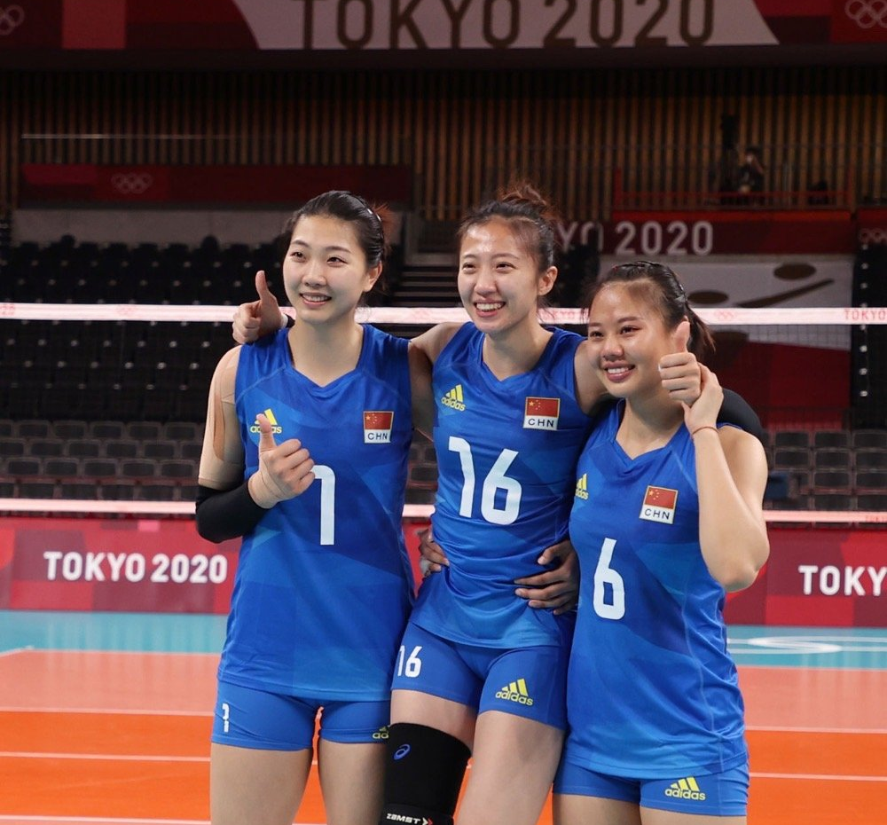 东京的遗憾在西安弥补,女排"三傻"全运会重现经典合影