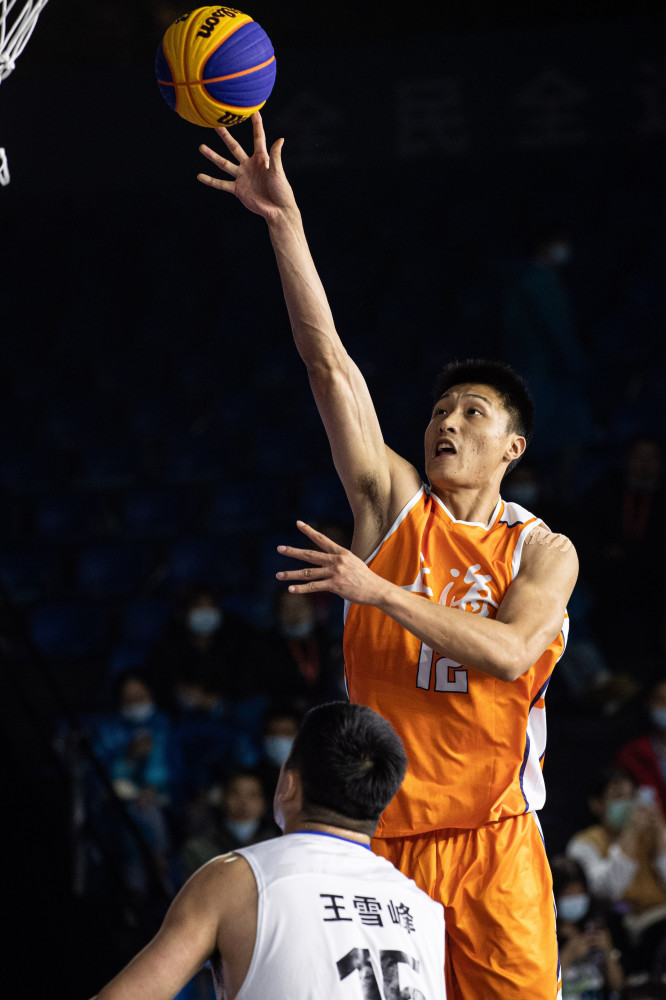 新华社记者 吴壮 摄9月26日,上海队球员朱渊博