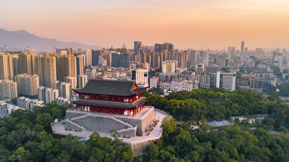 深圳房价排行榜_当前深圳受关注四居室楼盘排行榜出炉!排名第一的竟然是它!