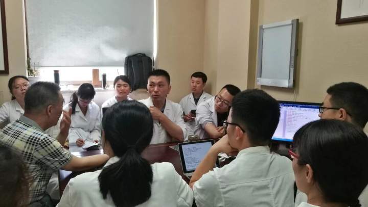 让他们和盘托出最真实的病症 周一全天都是夏永良医生的专家门诊时间