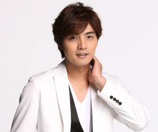 贺军翔不当言论非首次,曾自曝让妻子提前生产,只为避开星座?