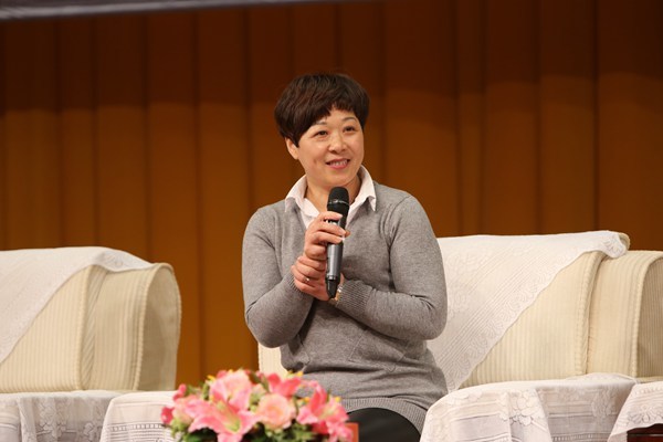 1993年,浙江女会计给3名小乞丐30元车费,20年后乞丐拿100万报恩