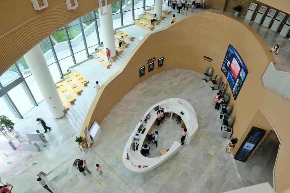 牛找书也能精准导航广州白云区图书馆新馆今日开馆