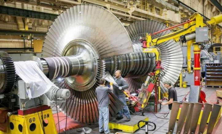 俄罗斯"独苗"航母维修期又延长,蒸汽轮机全坏,还能修好吗?