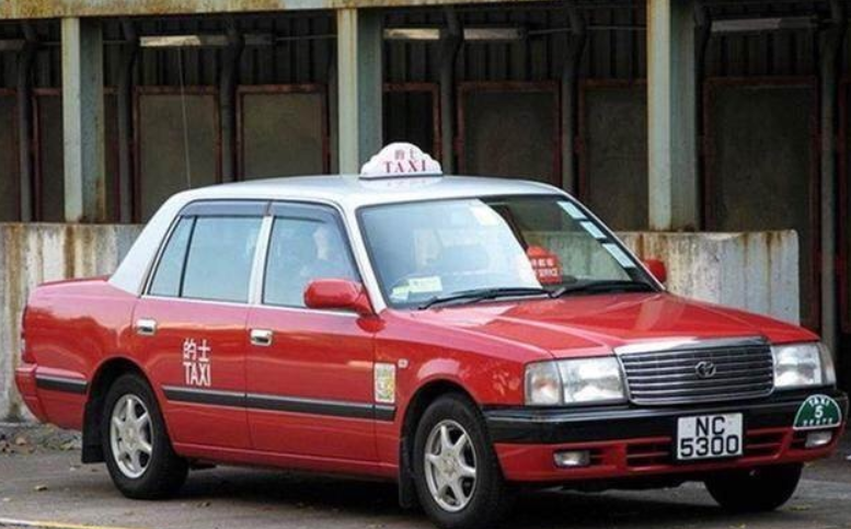 80年代的出租车司机有多吃香30年前月入5千给个公务员都不换