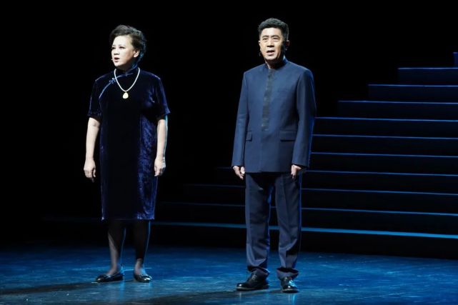 滑动浏览更多血沃中华 · 演出照上周六,中国煤矿文工团音乐诗剧《血