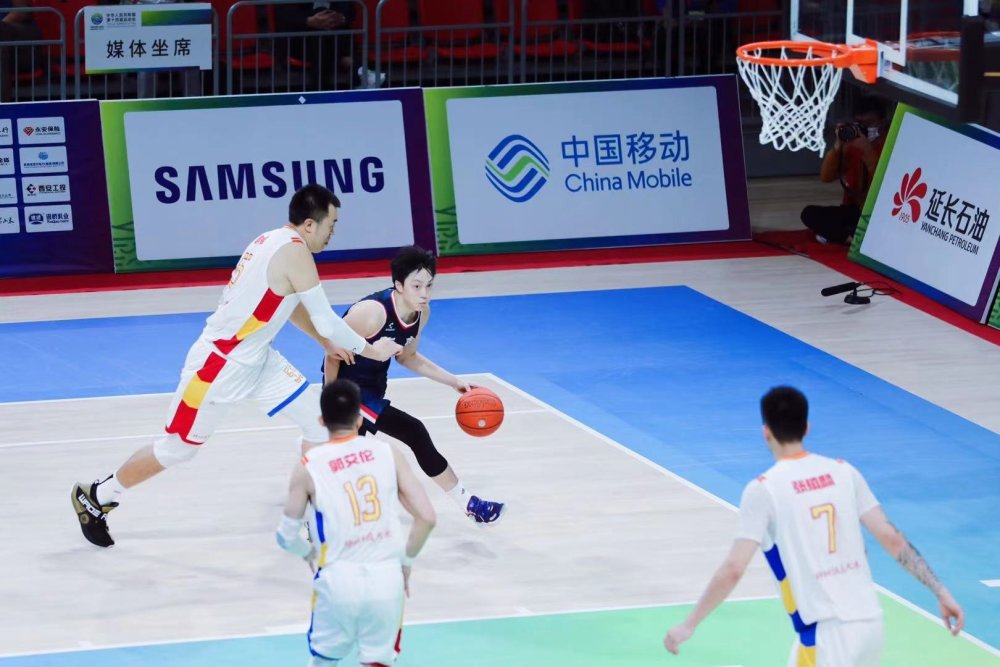 cba 广东为何全运输球？杜锋终究太轻敌，杨鸣有能力成CBA一流主帅