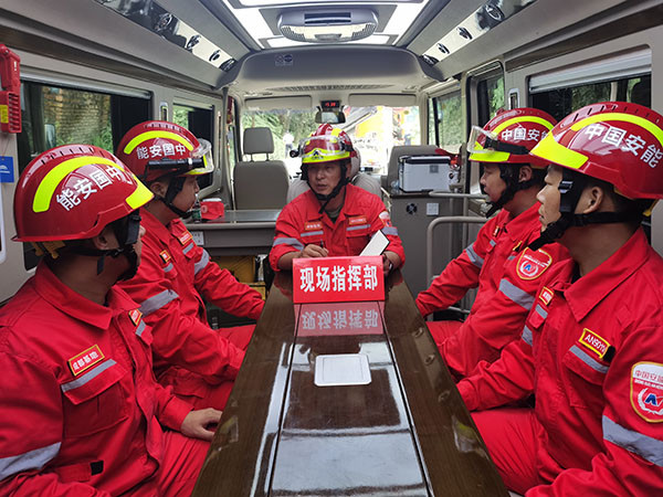 中国安能紧急驰援四川雅安天全县泥石流抢险_腾讯新闻
