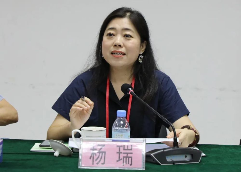 郭雨蓉率市人大代表到深圳市育新学校调研专门教育立法工作