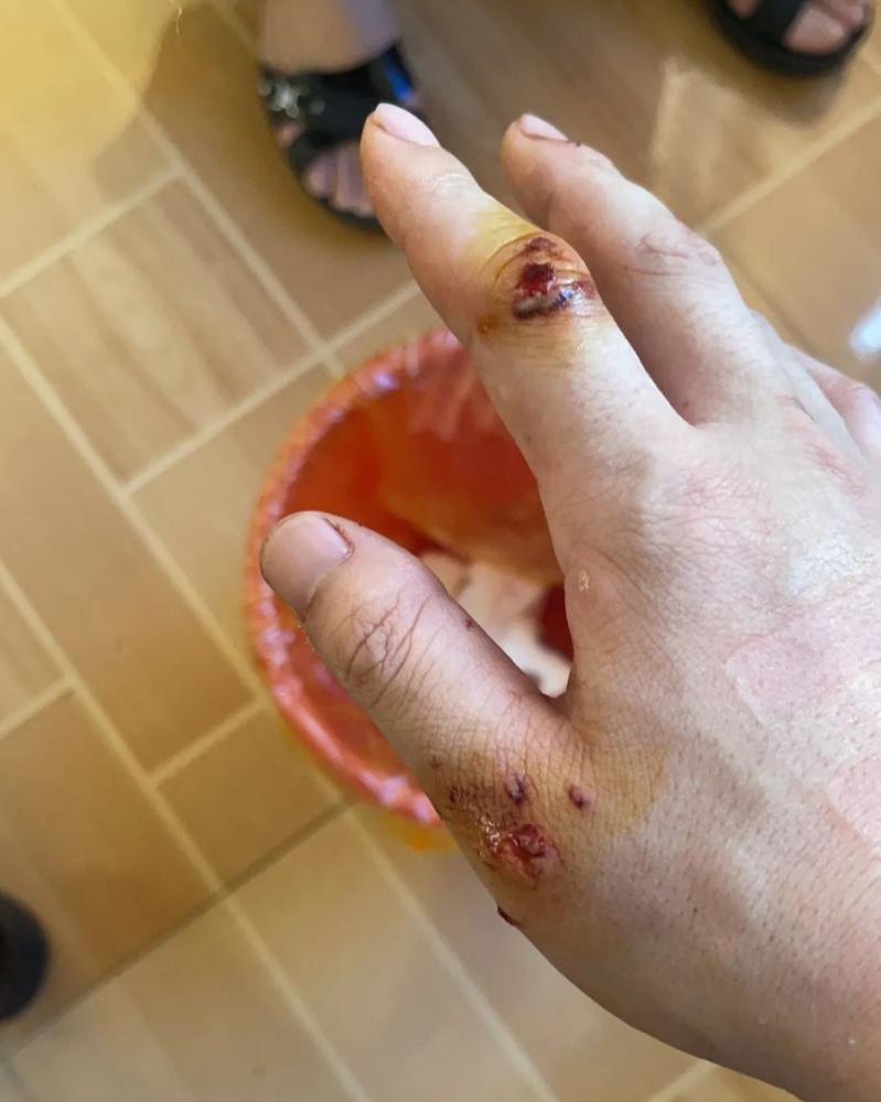 这不是电影我是一把刀刺向他们的心脏