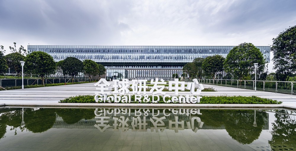 长安汽车坚持自主创新与智慧引领发展,秉承开放共享发展理念,形成了