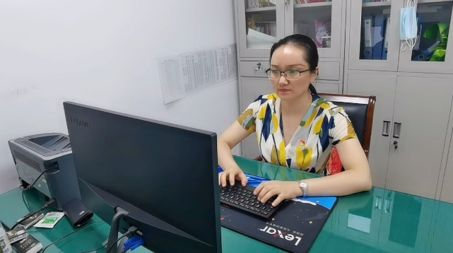 党代表风采谭敏