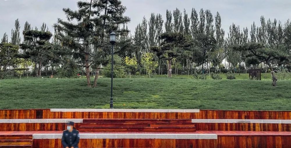 景区内休憩平台实景