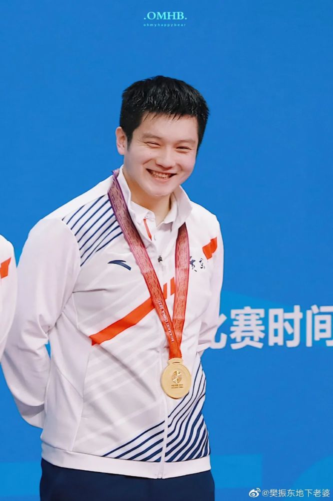 环球视角丨樊振东拿冠军上热搜看小胖教你如何handle压力