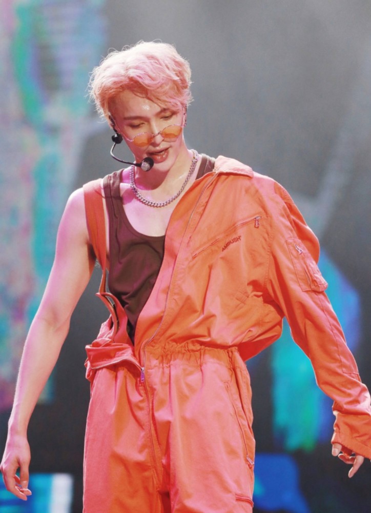 现在的你想和几岁的张艺兴相遇工作室推出话题赚足粉丝的眼泪