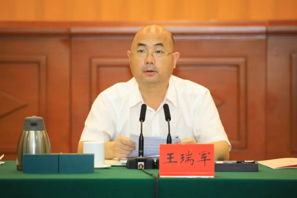 市委人才工作领导小组会议召开