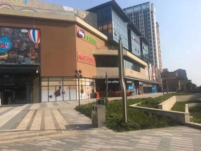 南充雍景保利广场开业爆冷,生意氛围甚是冷清