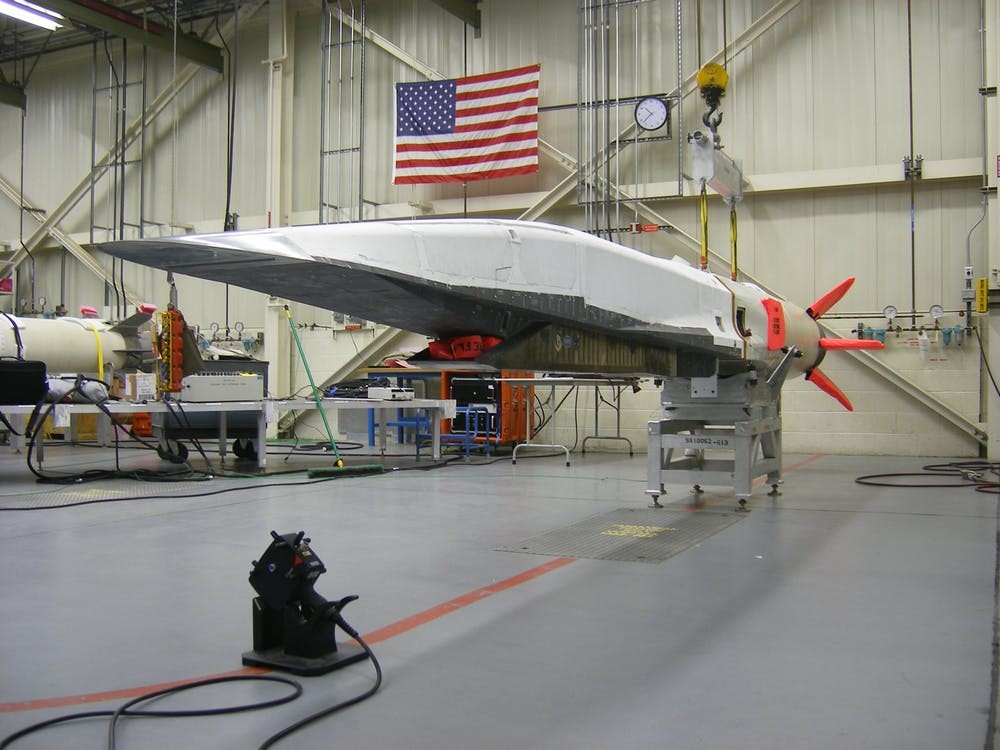 美国成功试射极音速巡航导弹,飞行速度超过音速的五倍