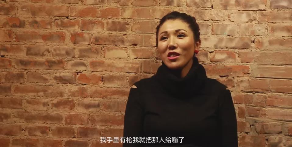 唐小雁是徐童导演多部纪录片中的女主角,在2009年,凭借纪录片《算命》