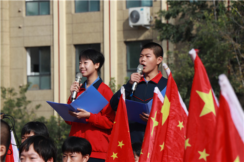 不忘初心,青春朝气永在;志在千秋,百年仍是少年.奋斗正青春!